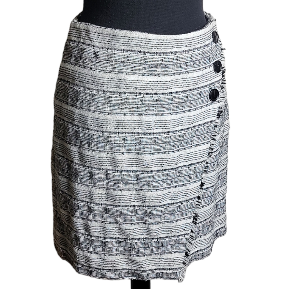 LOFT women's 4P textured stripe faux wrap A line skirt black white gray button